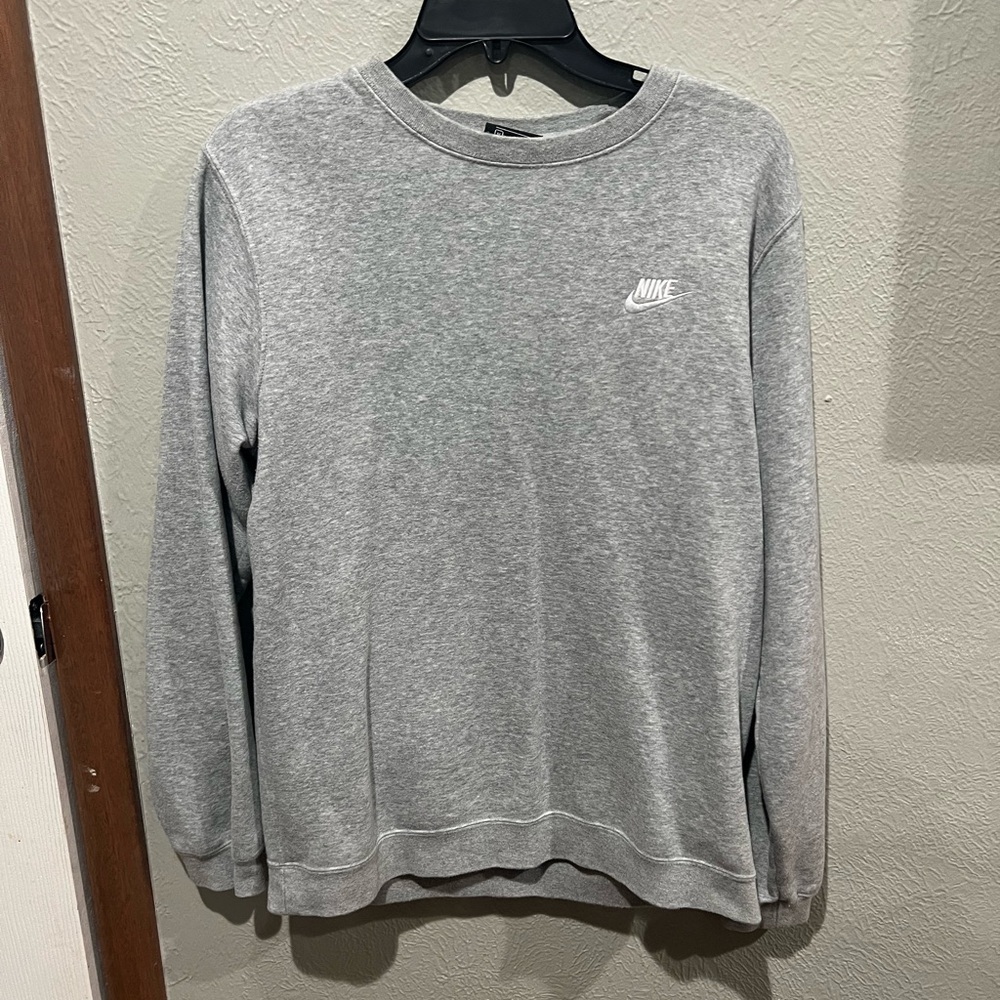 Nike Men's Gray Sweater White Embroidered Logo EUC Size M